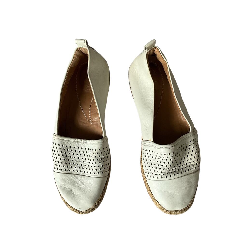 Clarks White Leather Laser-Cut Slip-Ons: Y2K, Modern